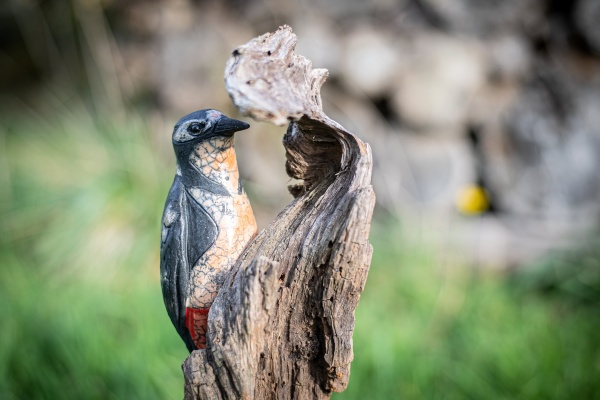 sculptures animalières oiseaux en raku, oiseaux de nos régions.
pic épeiche 
